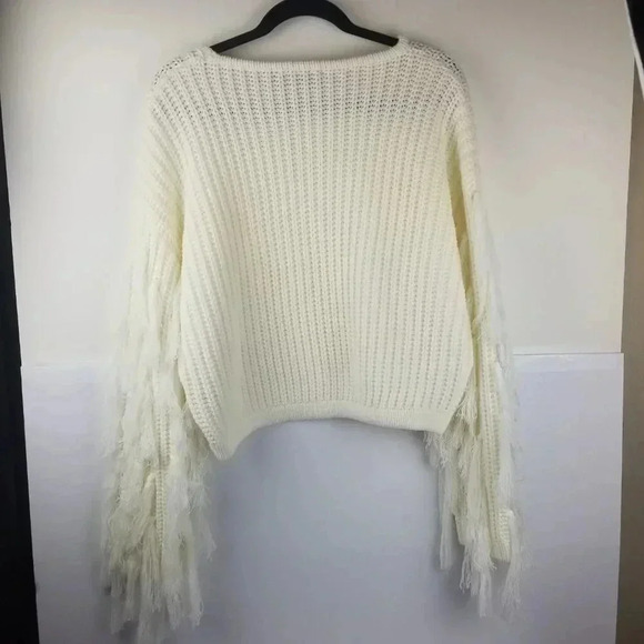 Blue B Collection Off-White Crop Women's Sweater with Fringe Sleeves Sz M/L - Picture 2 of 5